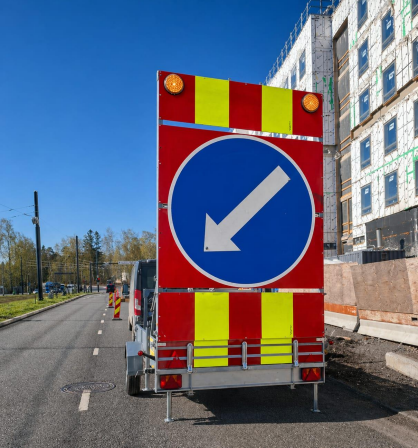 DLIMZI PRO T-750 – Smart Traffic Sign Trailer-1 DLIMZI PRO T-750 – Smart Traffic Sign Trailer-1